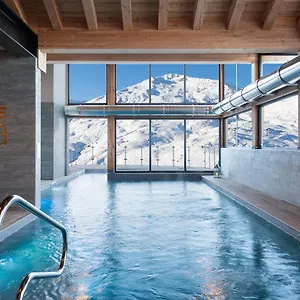 Ours Blanc Hotel & Spa Hotel